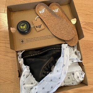 Dr. Martins Airwair  Women's 1460 W smooth black boots US Size 9